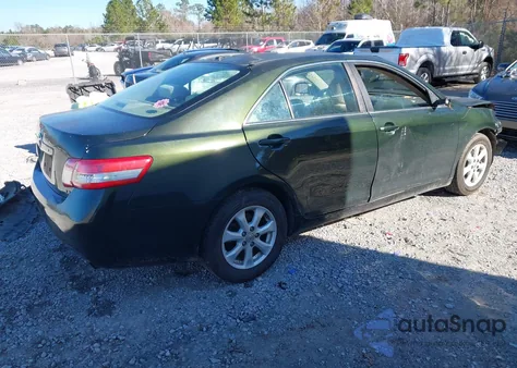 2011 Toyota Camry Le z USA, uszkodzony, nr VIN 4T1BF3EK5BU647245